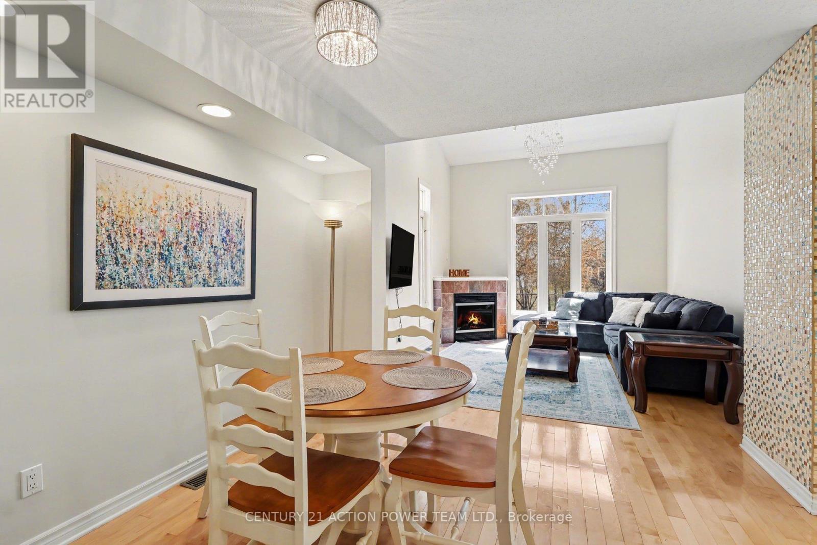 2066 Melette Crescent