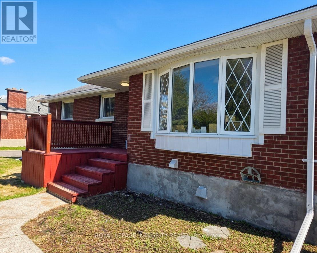 176 Oakridge Boulevard