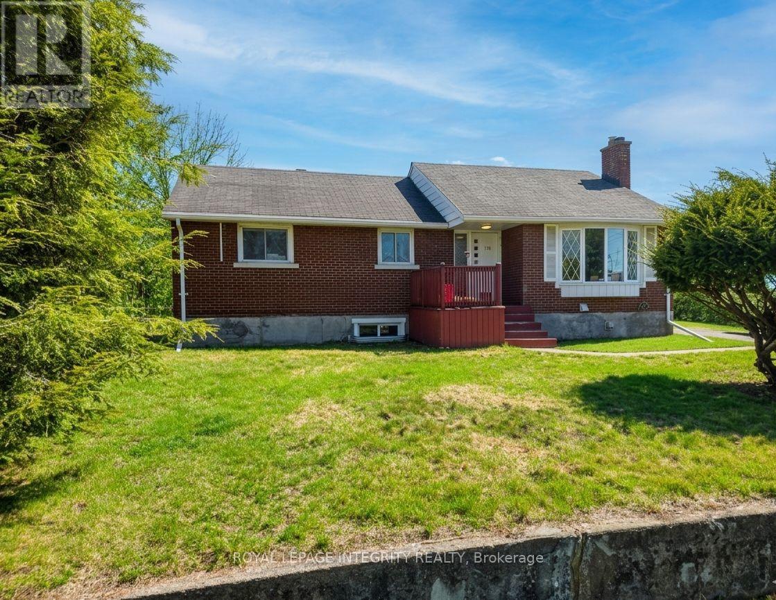 176 Oakridge Boulevard