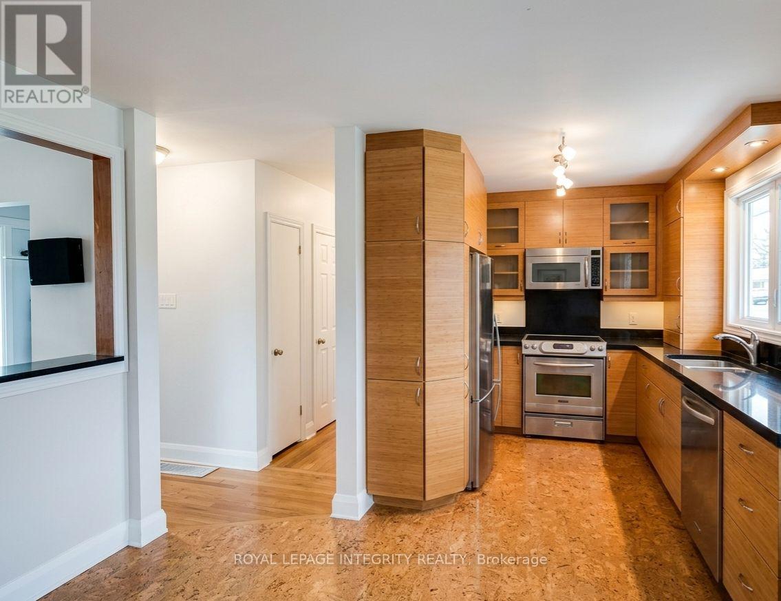 176 Oakridge Boulevard