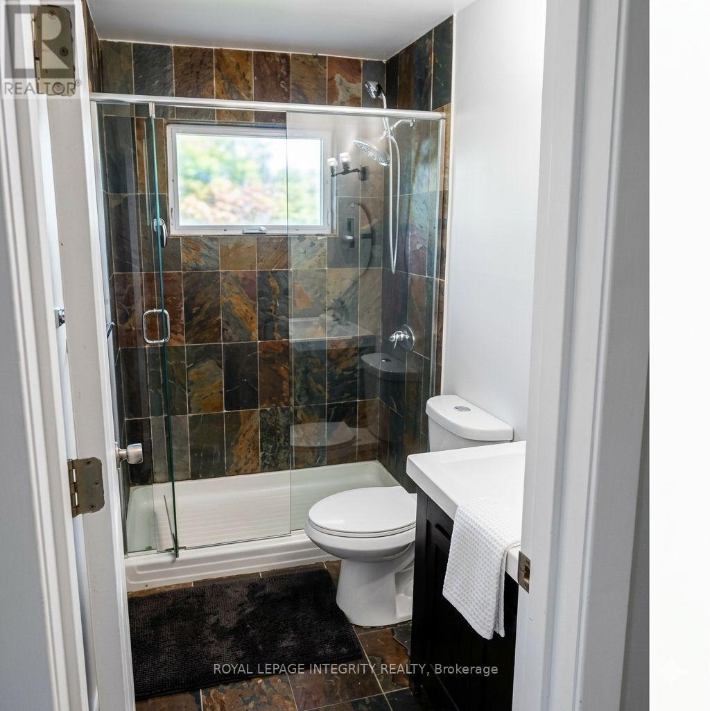 176 Oakridge Boulevard