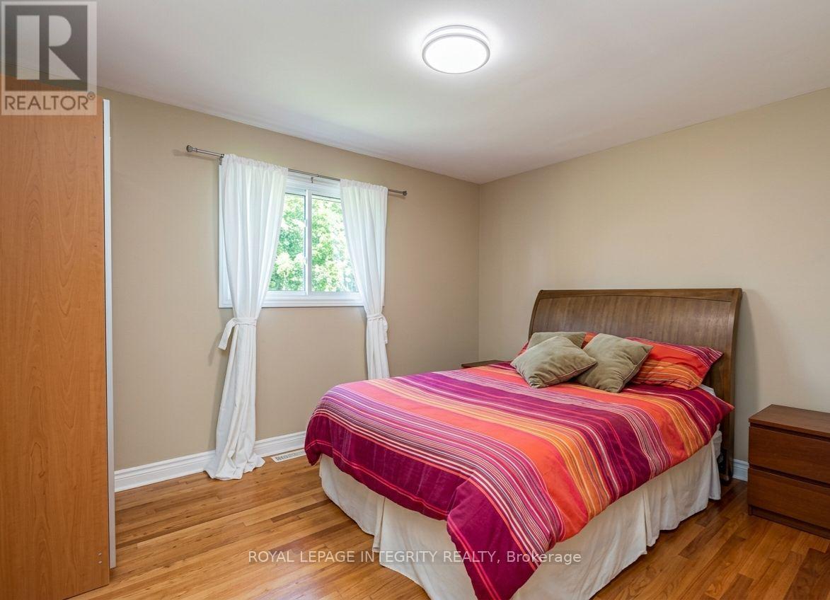 176 Oakridge Boulevard