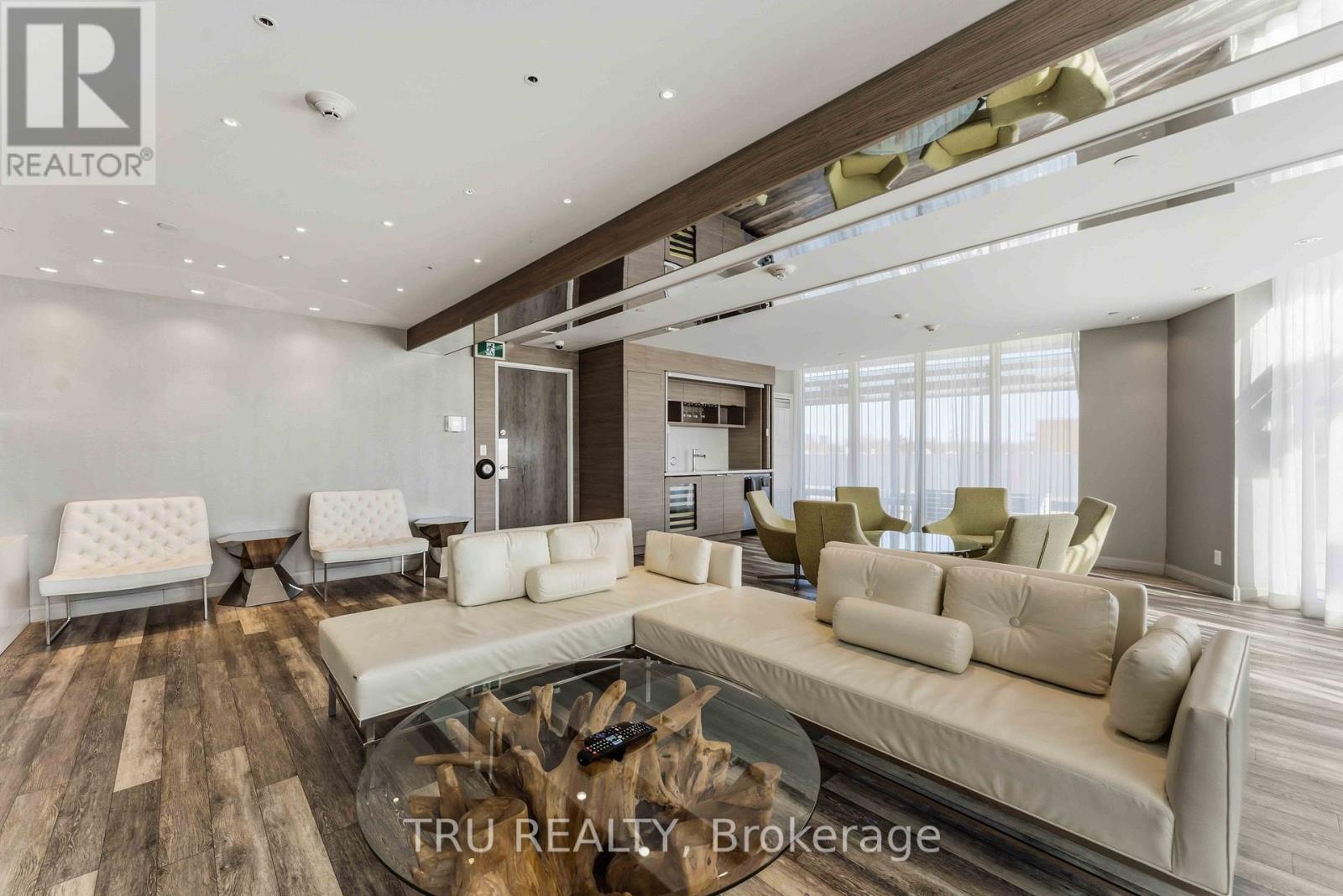 1907 - 485 Richmond Road