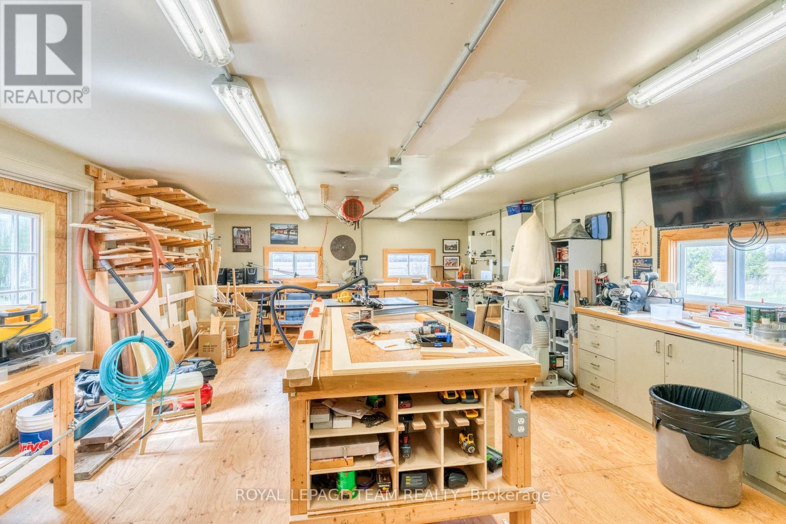 1202 Ramsay Concession 8 Road