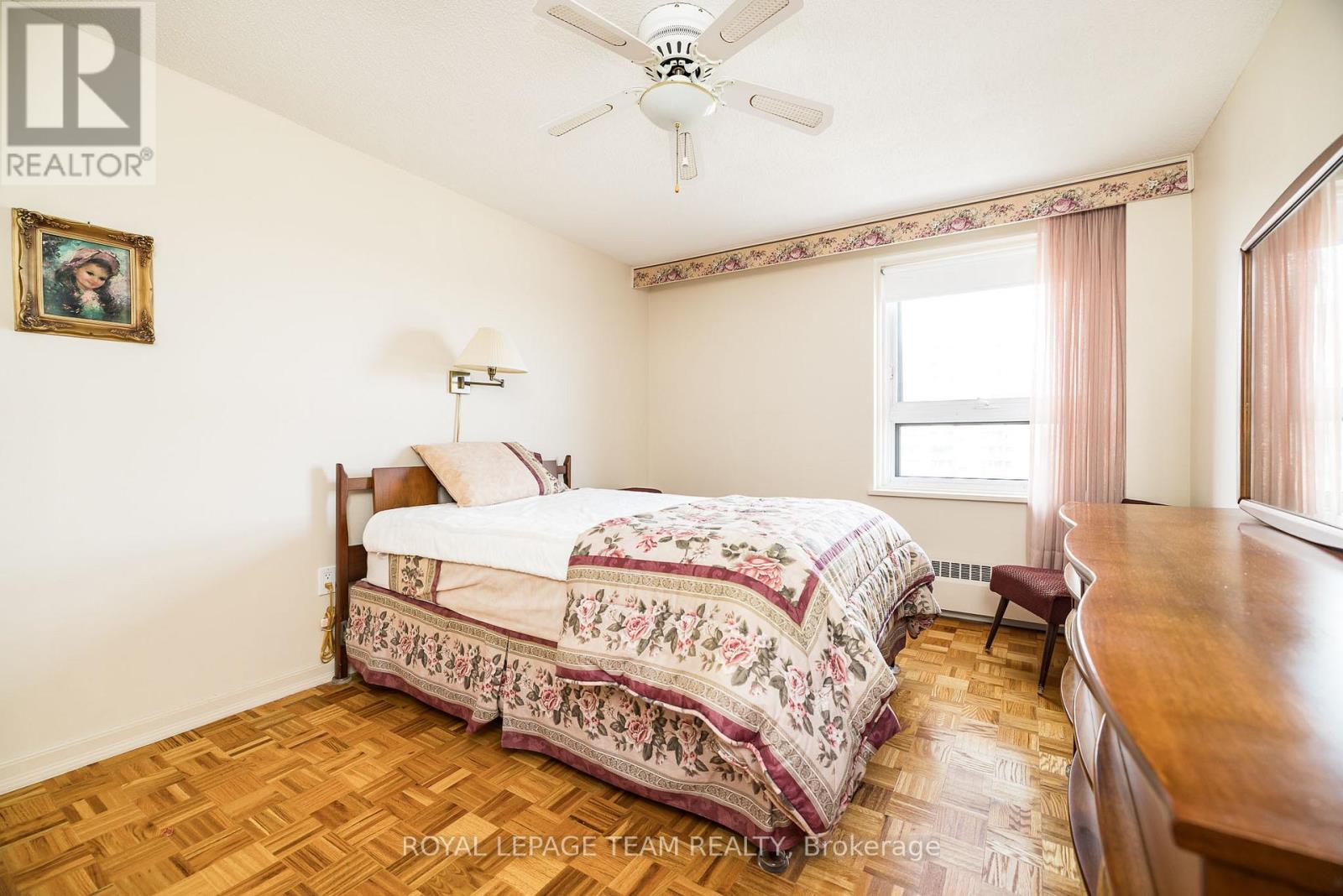 701 - 1356 Meadowlands Drive E