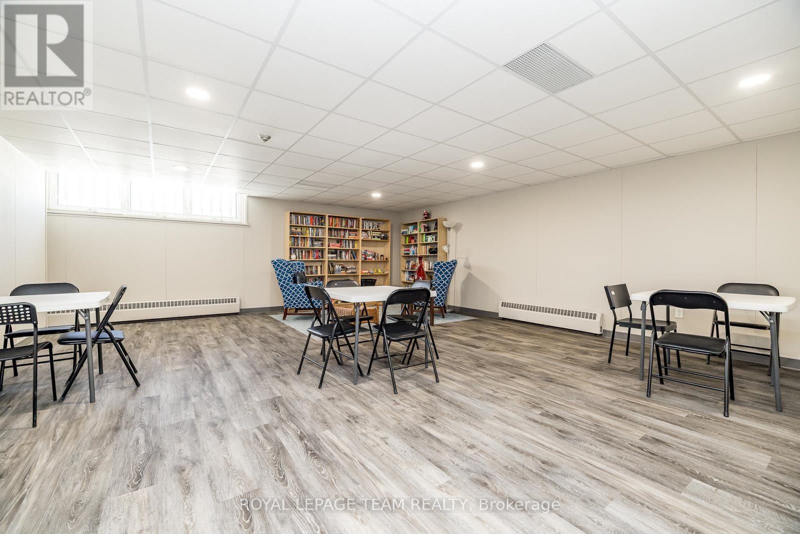 701 - 1356 Meadowlands Drive E