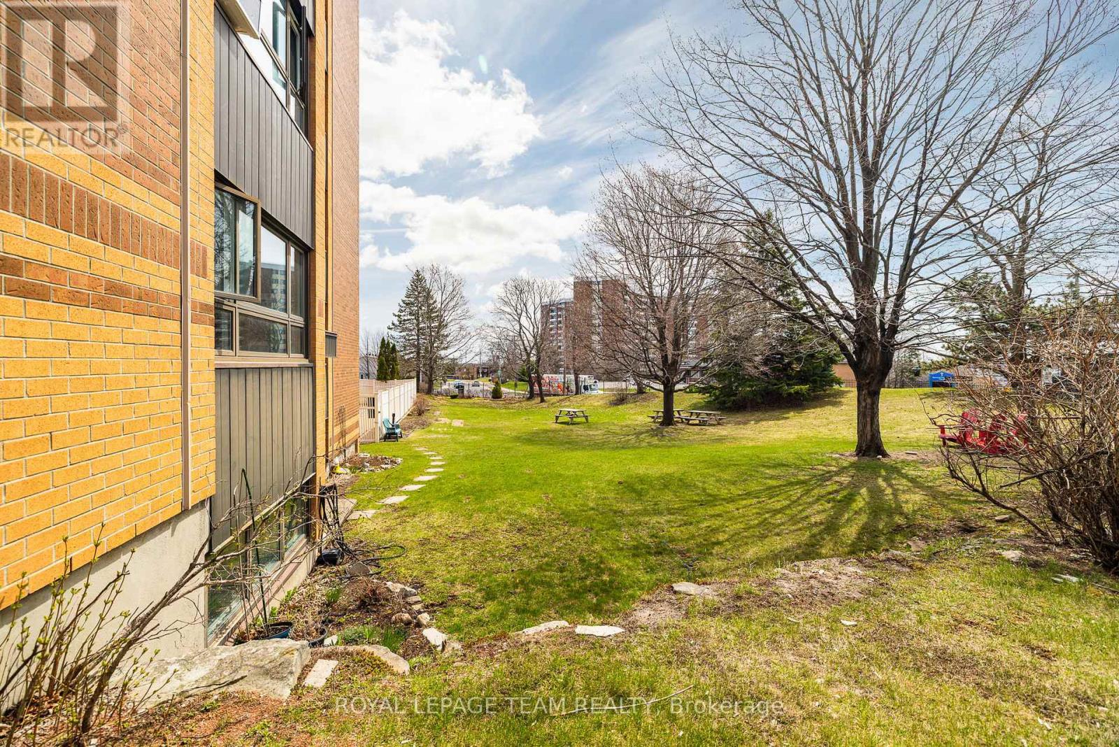 701 - 1356 Meadowlands Drive E