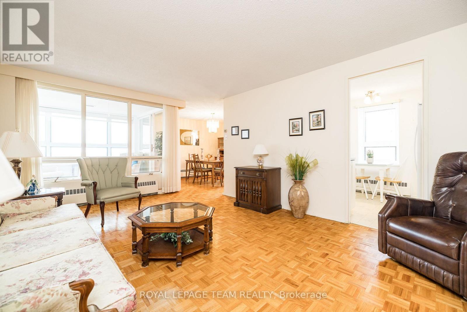 701 - 1356 Meadowlands Drive E