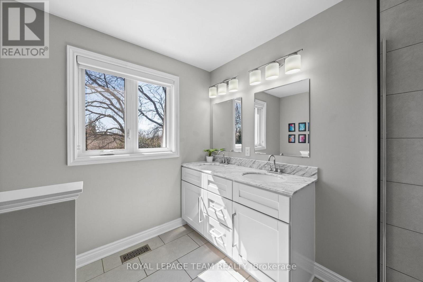 1081 Boucher Crescent