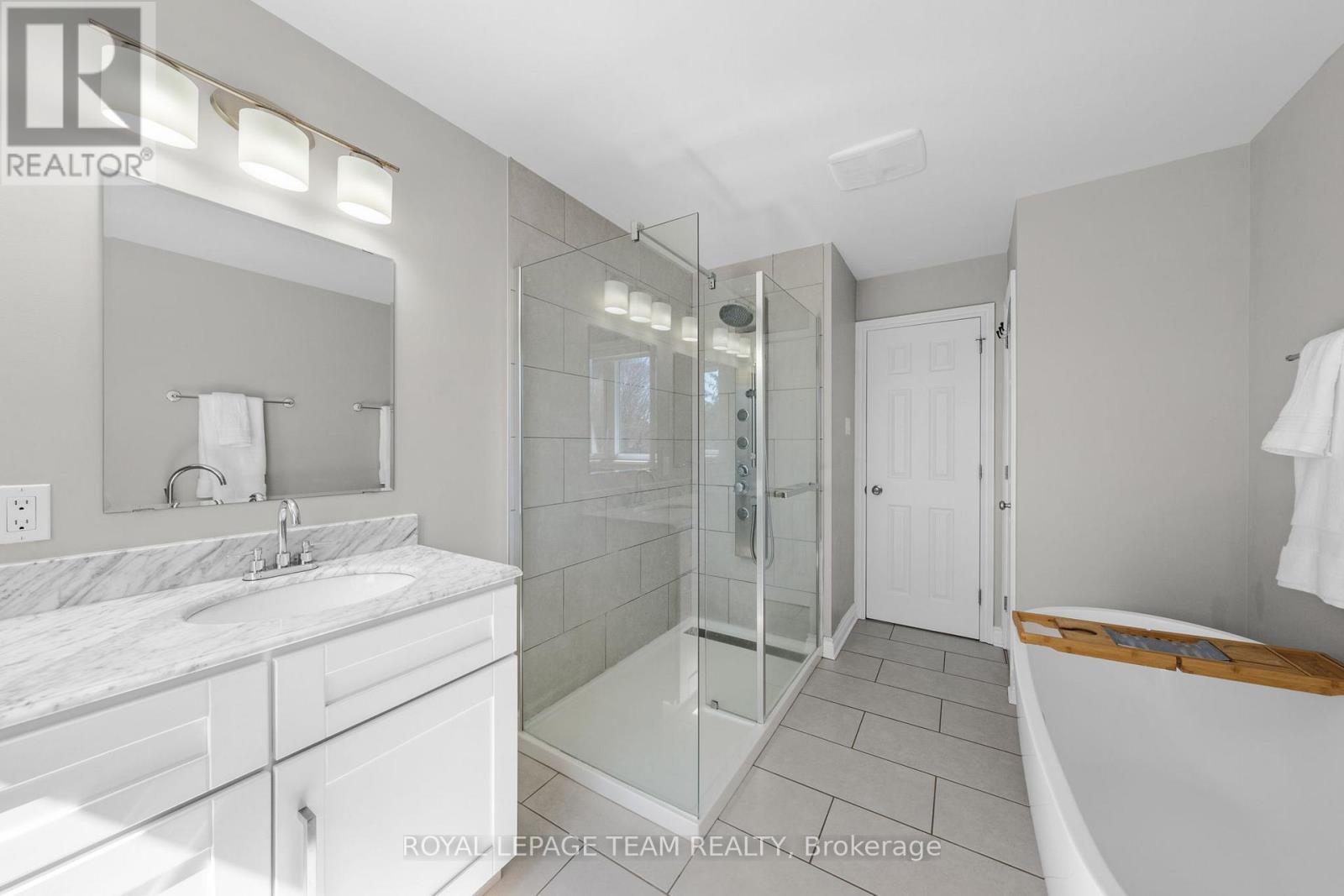 1081 Boucher Crescent