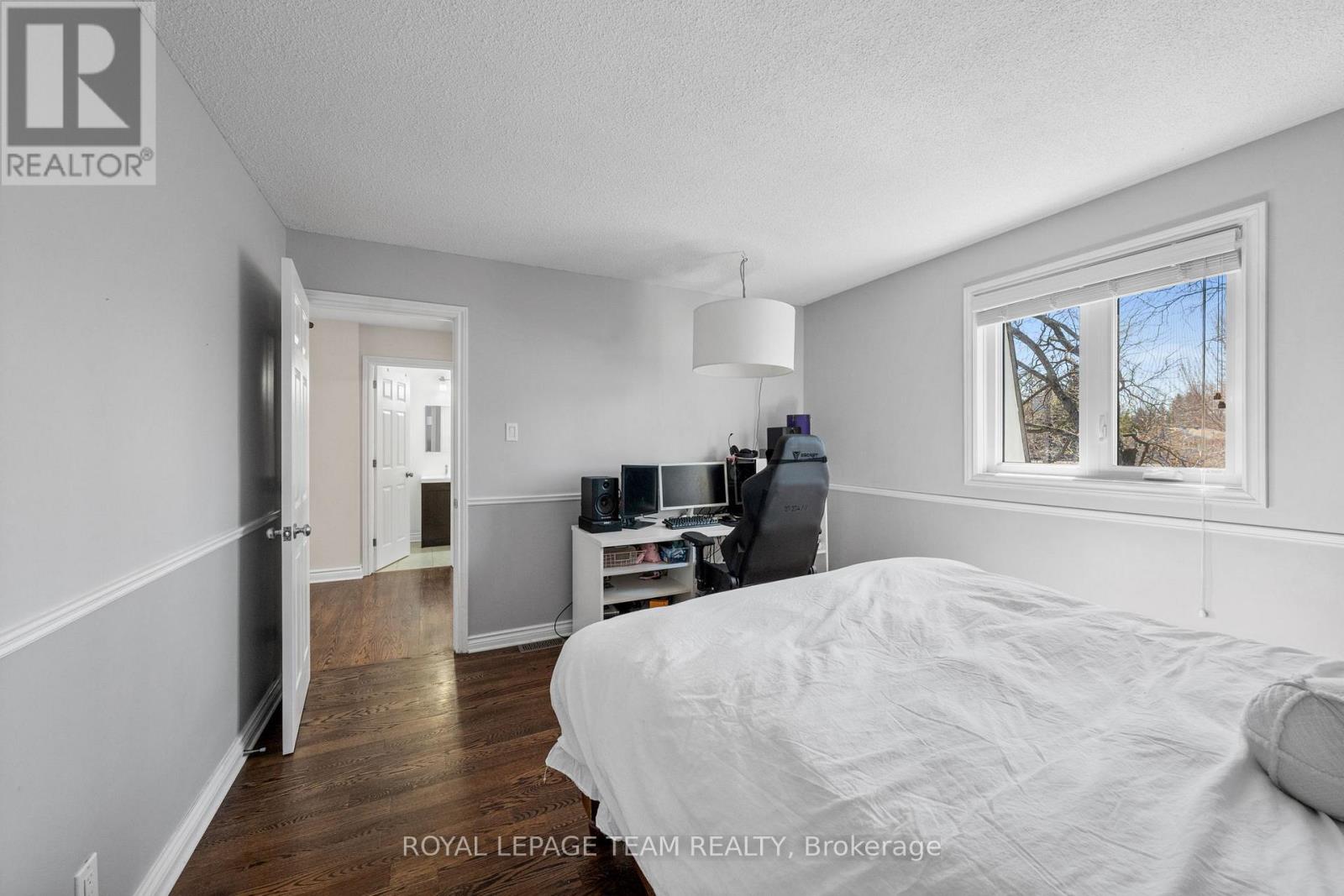 1081 Boucher Crescent