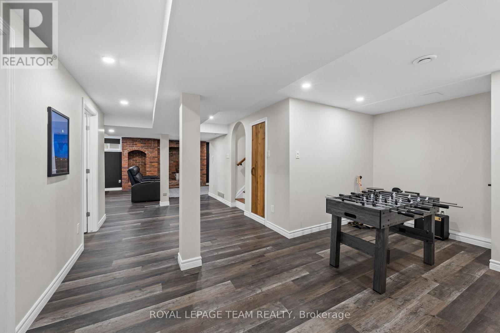 1081 Boucher Crescent