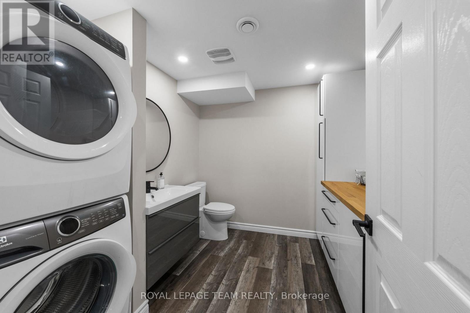 1081 Boucher Crescent