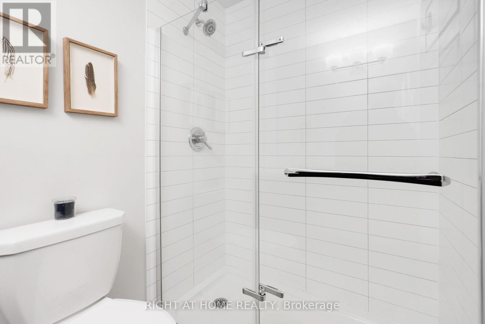 554 Labrador Crescent