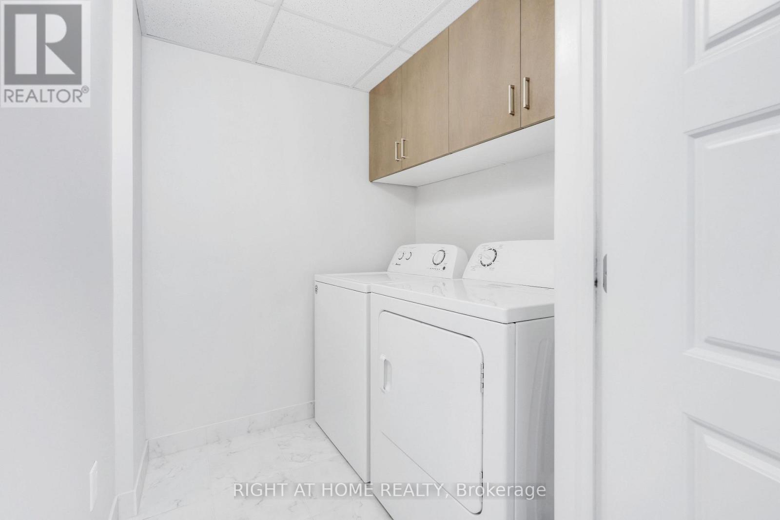 554 Labrador Crescent