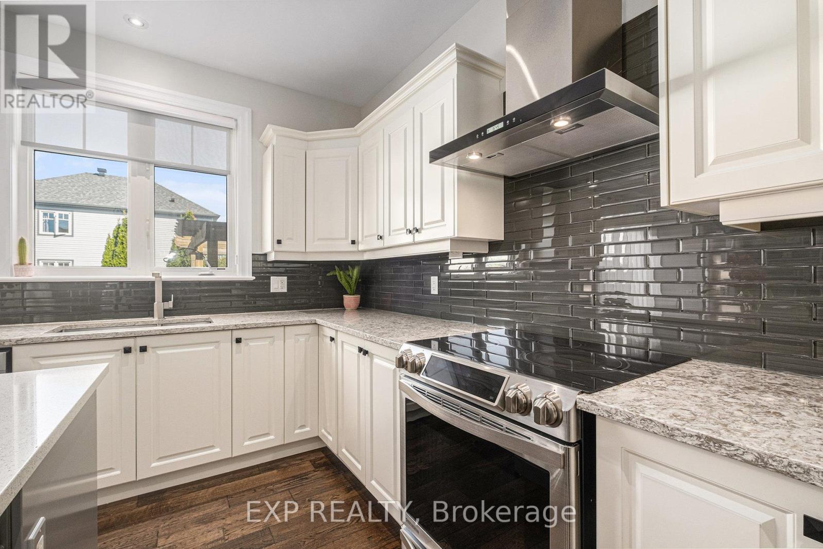 386 Andalusian Crescent