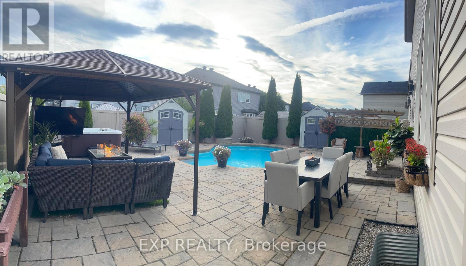 386 Andalusian Crescent