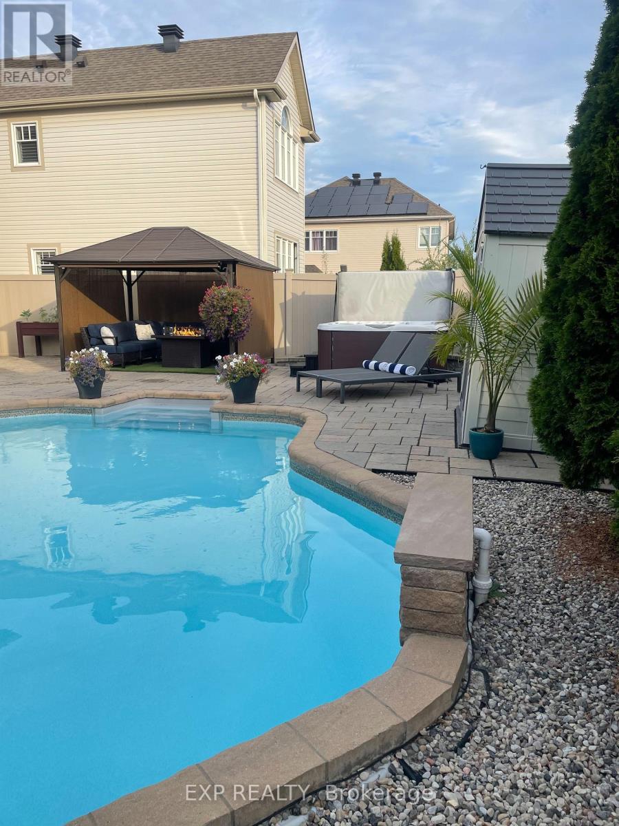 386 Andalusian Crescent