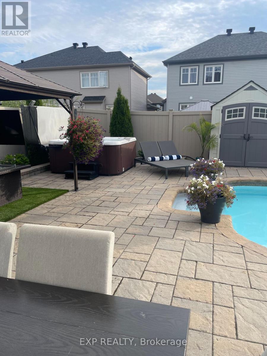 386 Andalusian Crescent