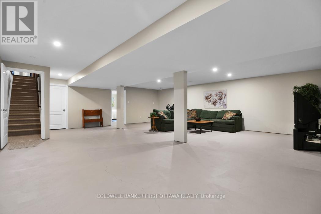 193 Maggie's Crescent