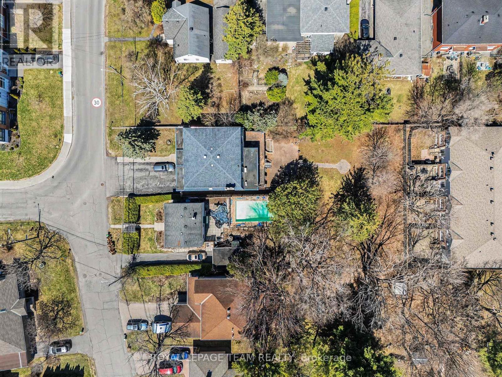 429 Ancaster Avenue E