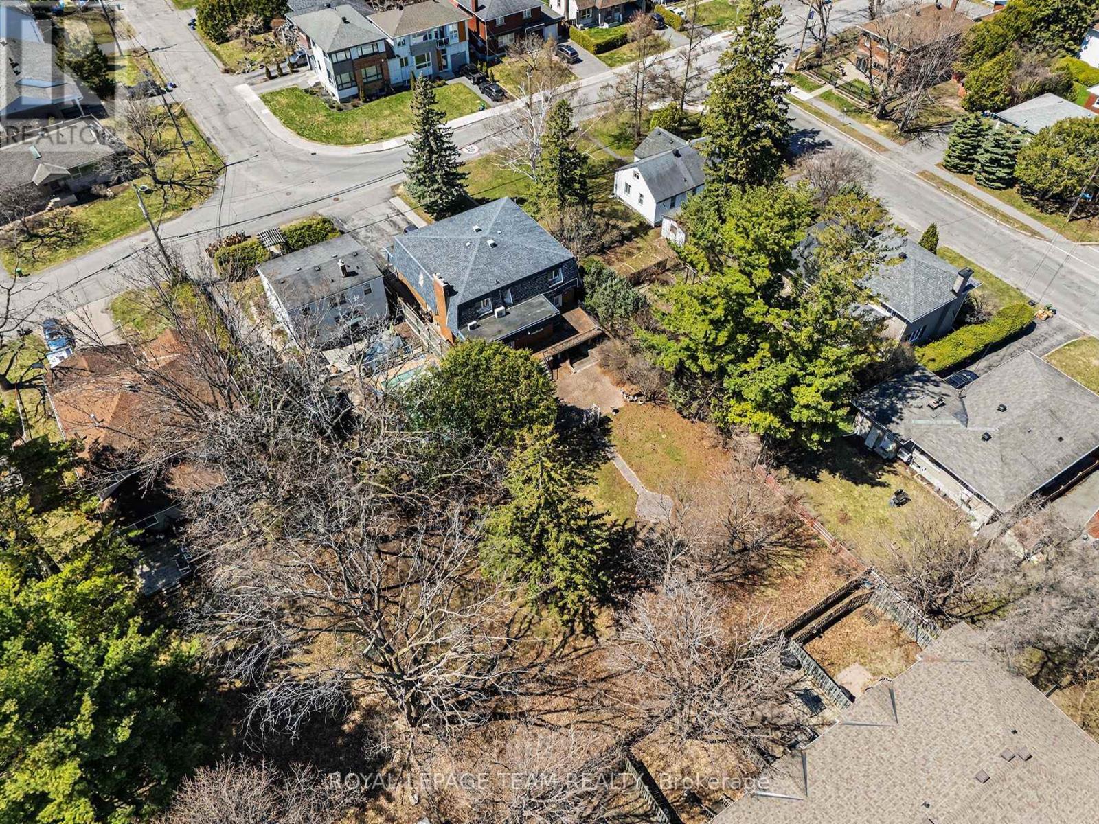 429 Ancaster Avenue E