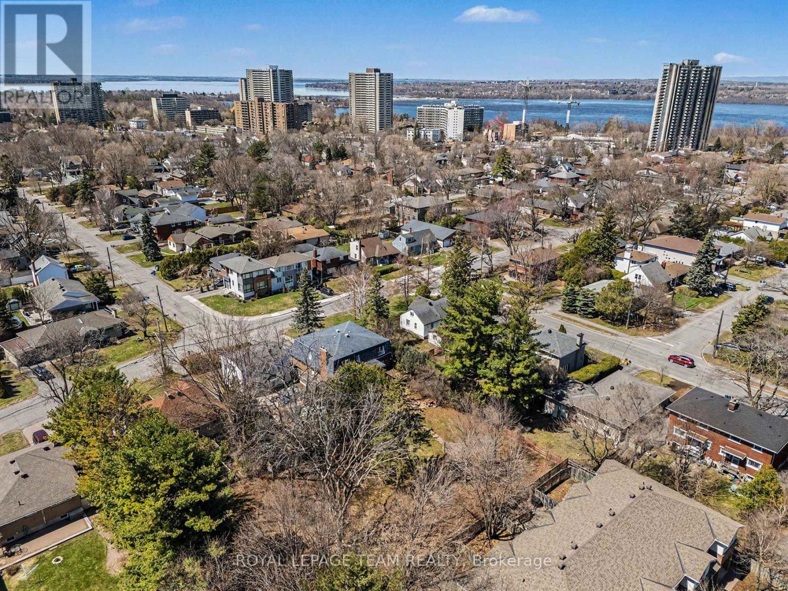 429 Ancaster Avenue E