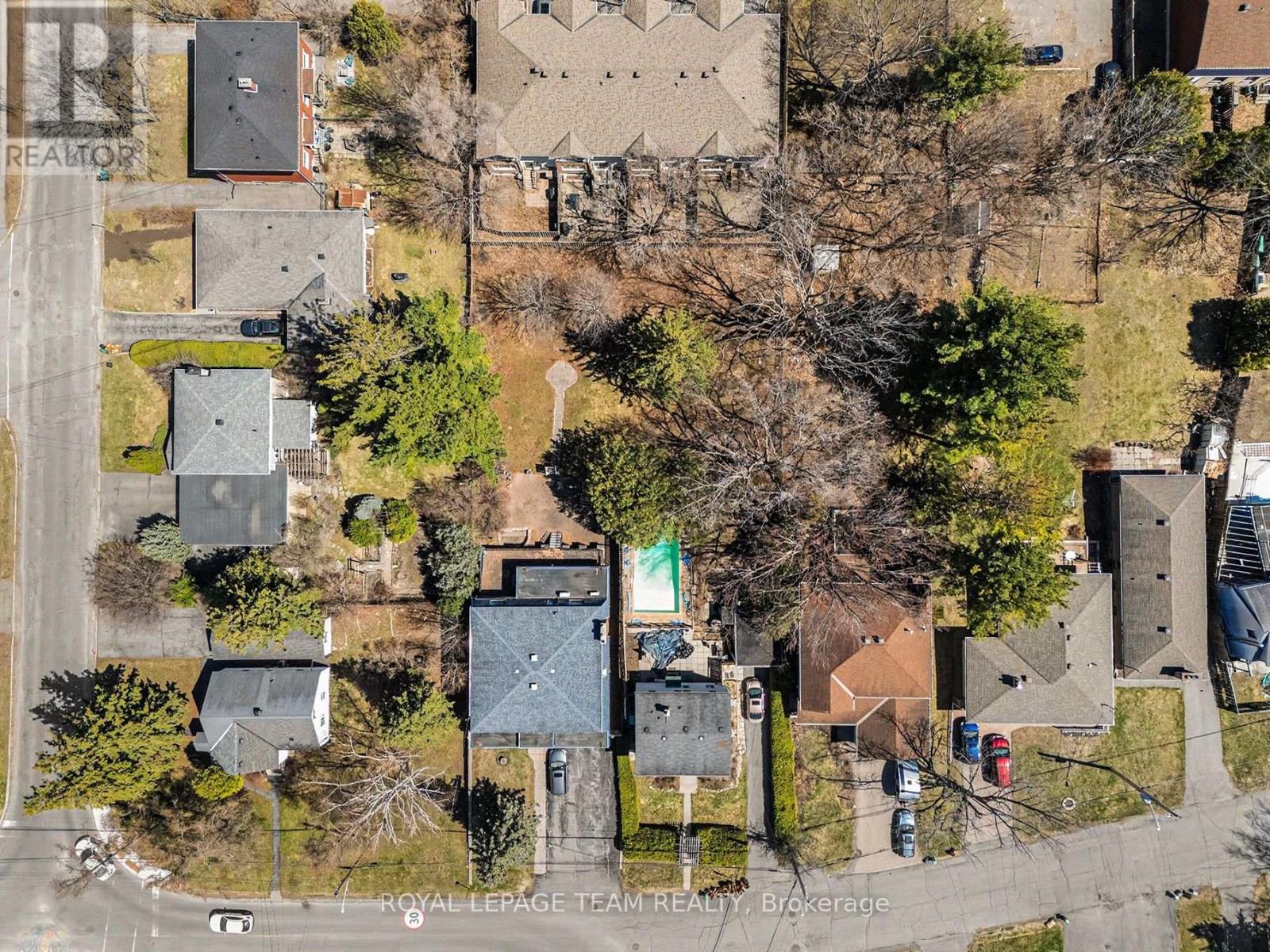 429 Ancaster Avenue E