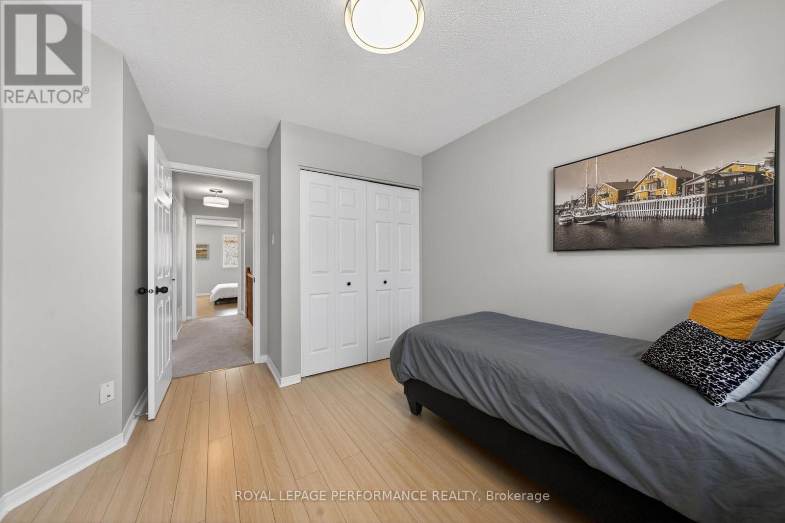 3835 Crowsnest Avenue