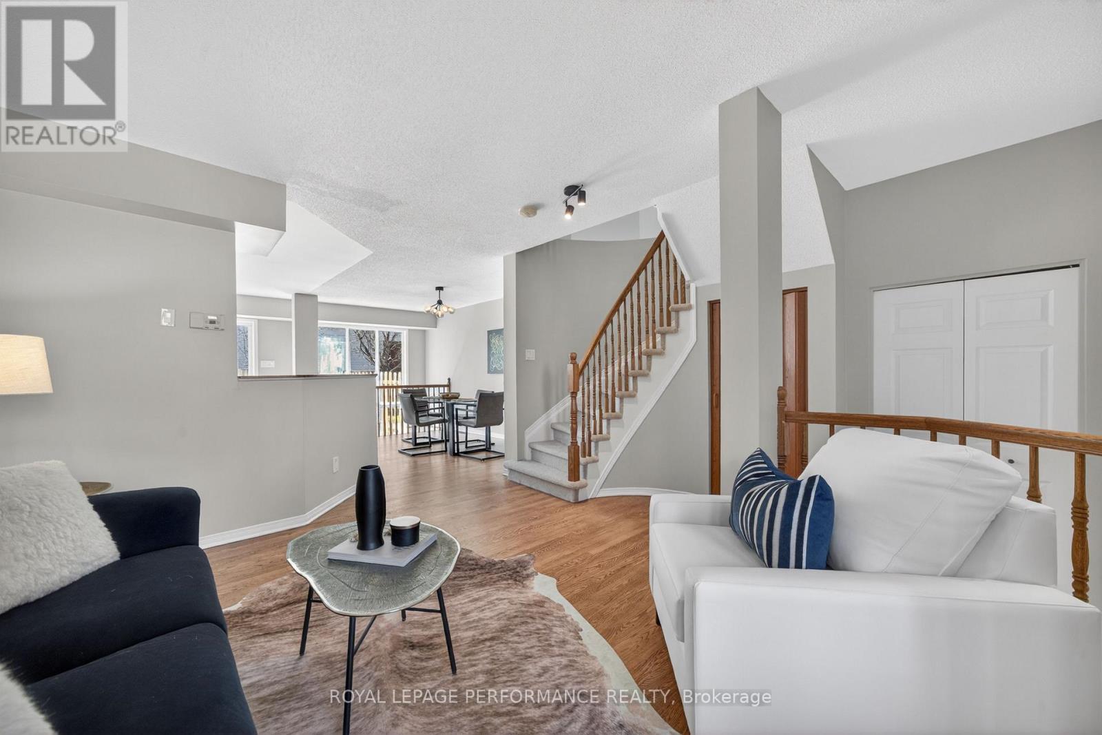 3835 Crowsnest Avenue