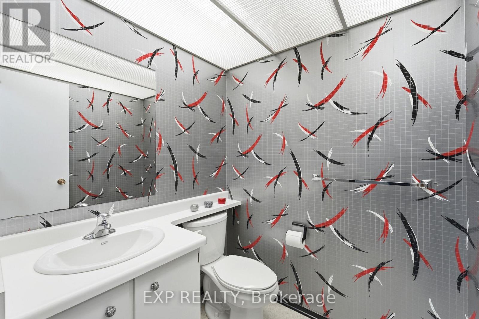 8 - 322 Robillard Private