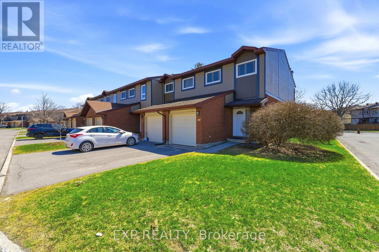 8 - 322 Robillard Private