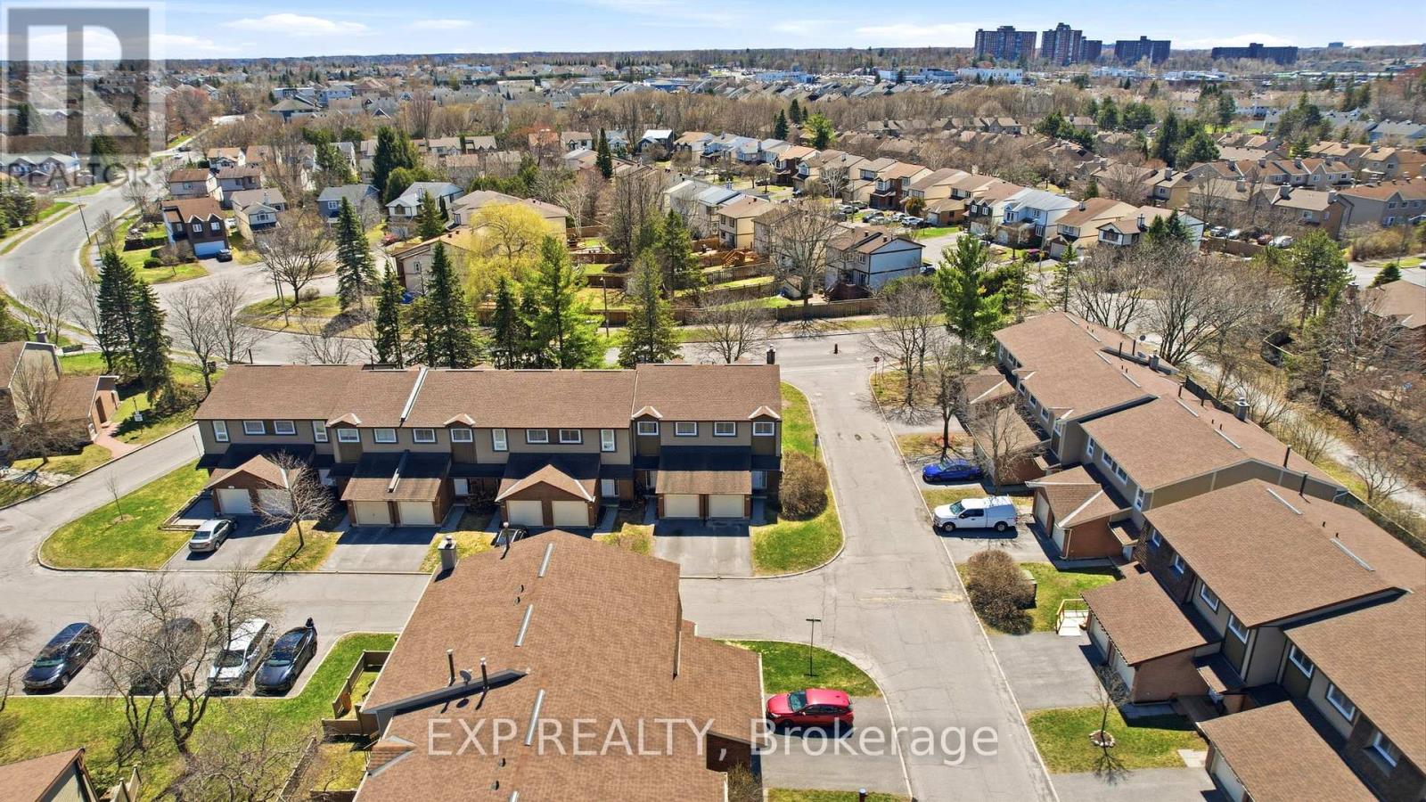 8 - 322 Robillard Private