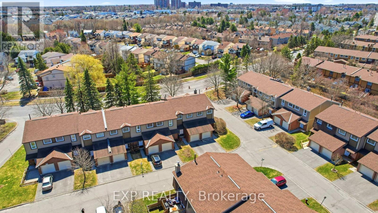 8 - 322 Robillard Private