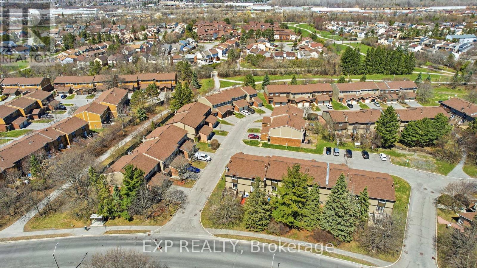 8 - 322 Robillard Private