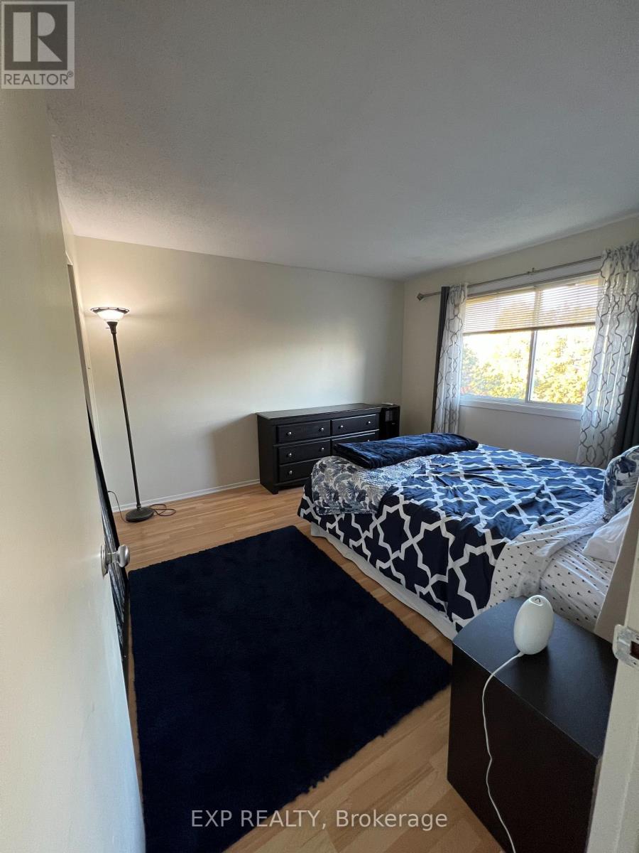 407 - 216 Viewmount Drive