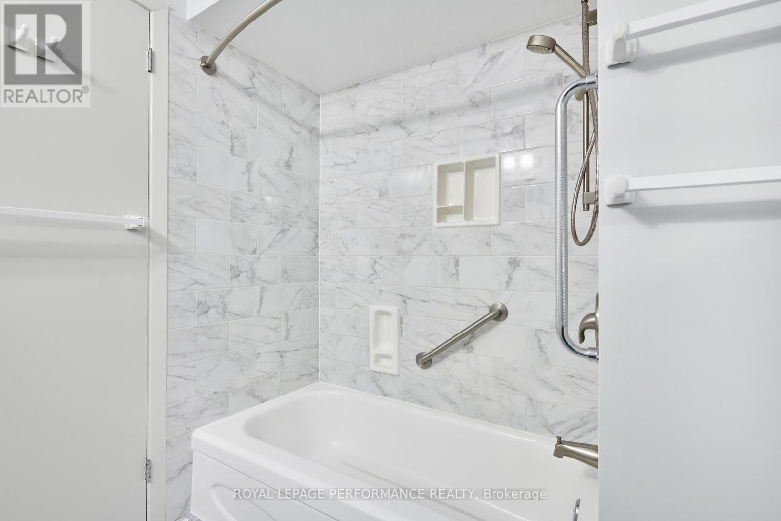 2166 Bickerton Avenue