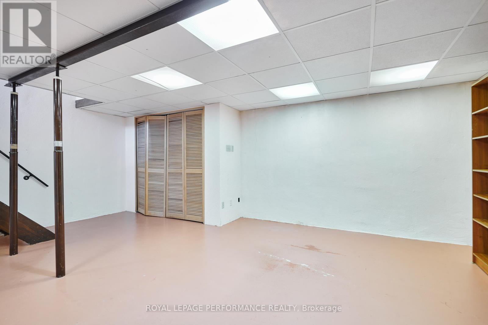 2166 Bickerton Avenue