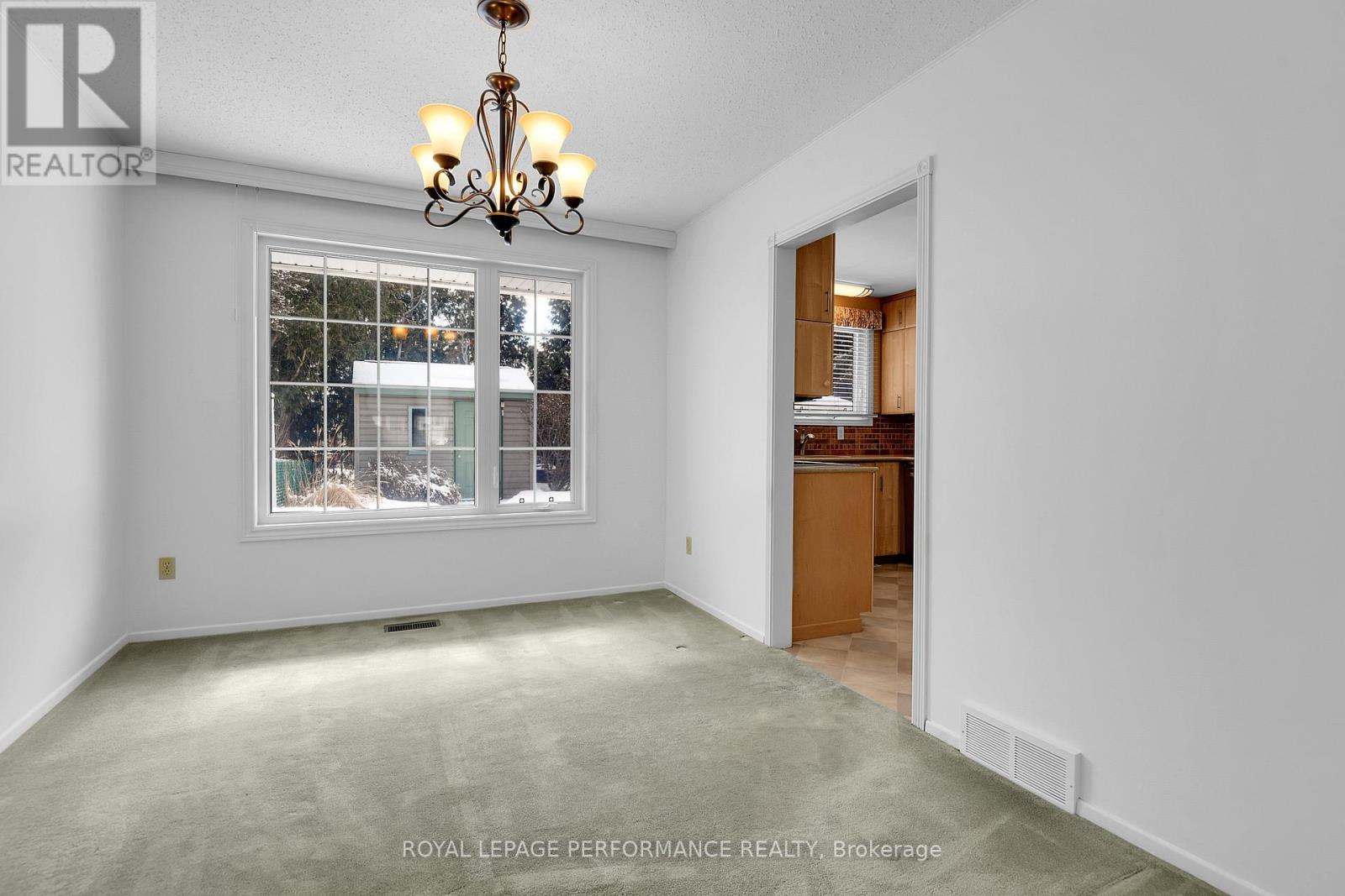 2166 Bickerton Avenue