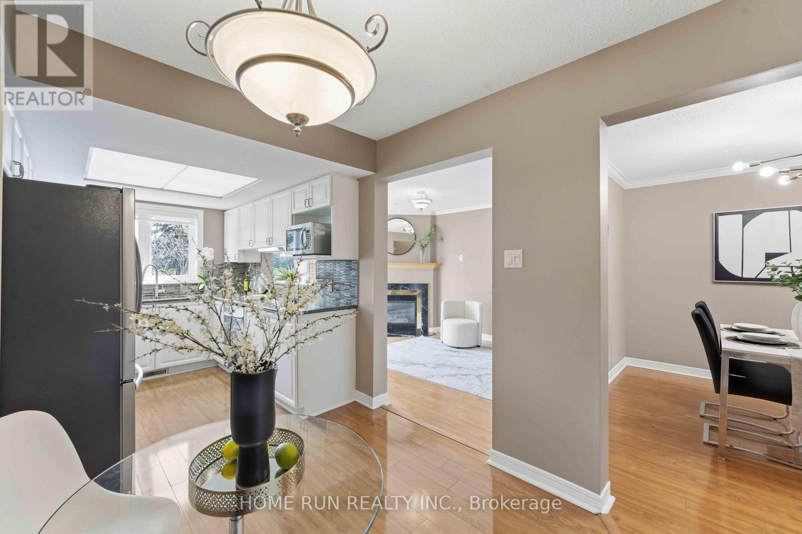 82 Westpointe Crescent