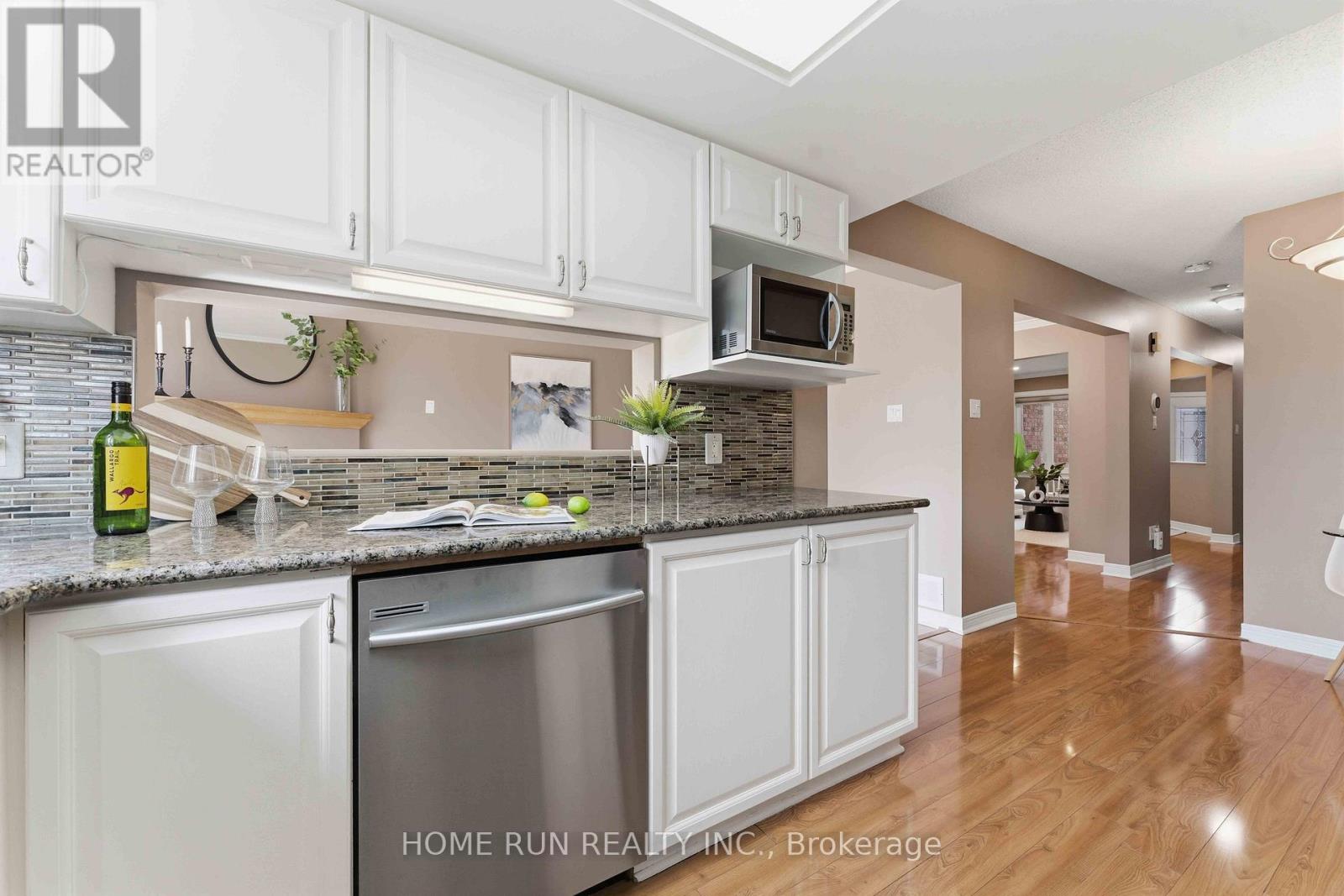 82 Westpointe Crescent