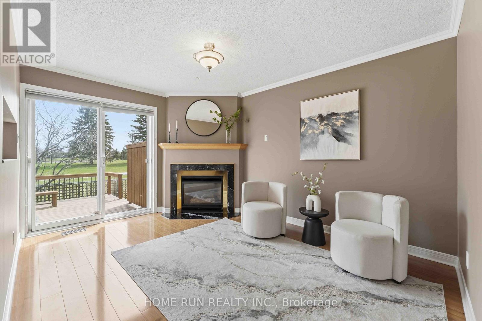 82 Westpointe Crescent