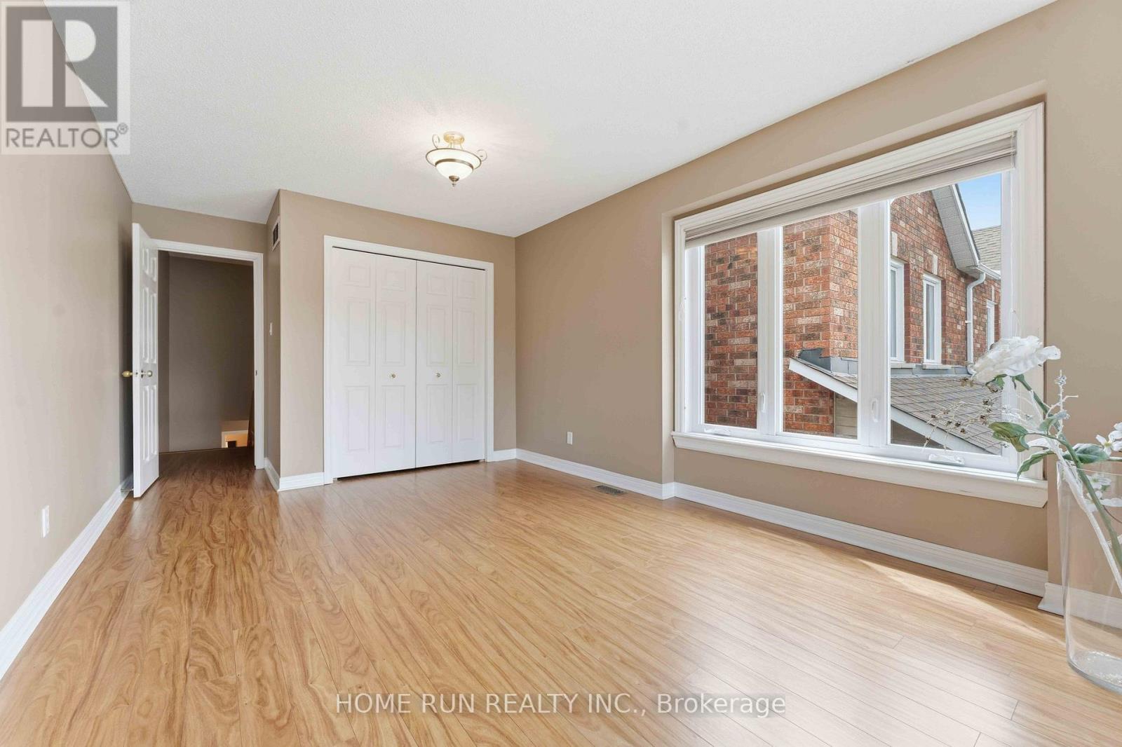 82 Westpointe Crescent