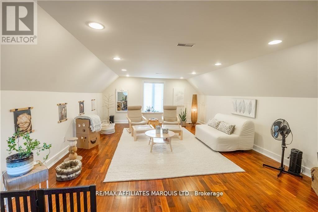 18537 Stonehouse Point Road