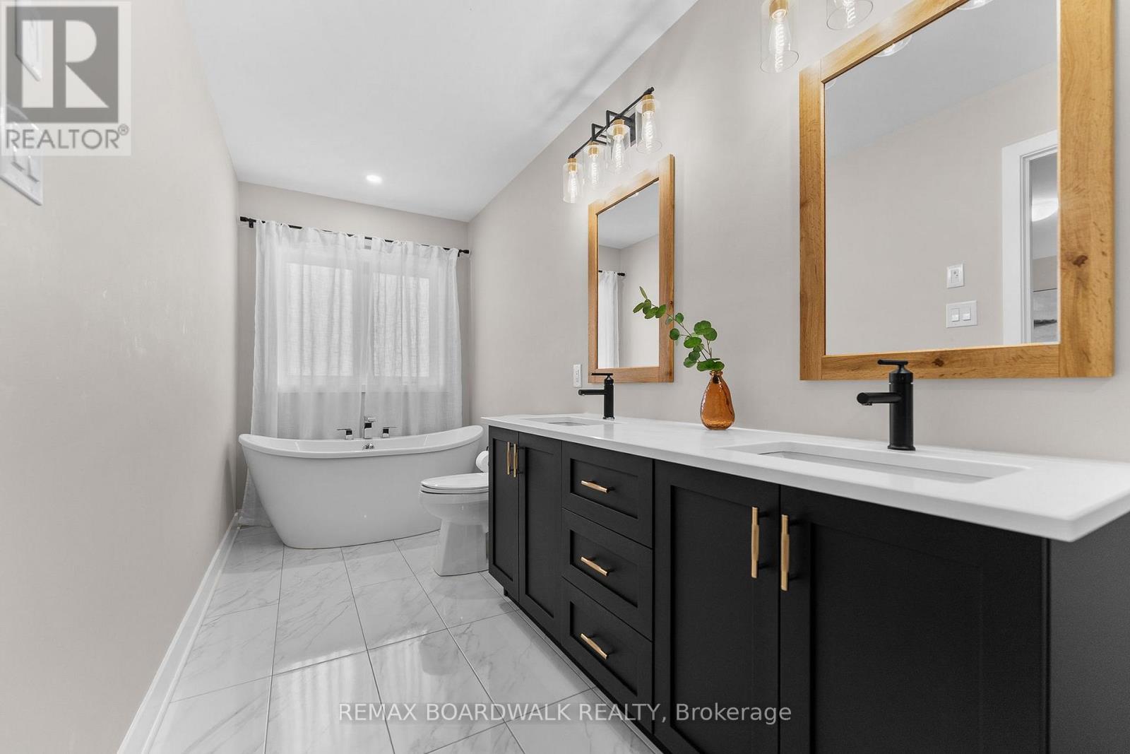 171 Bristol Crescent