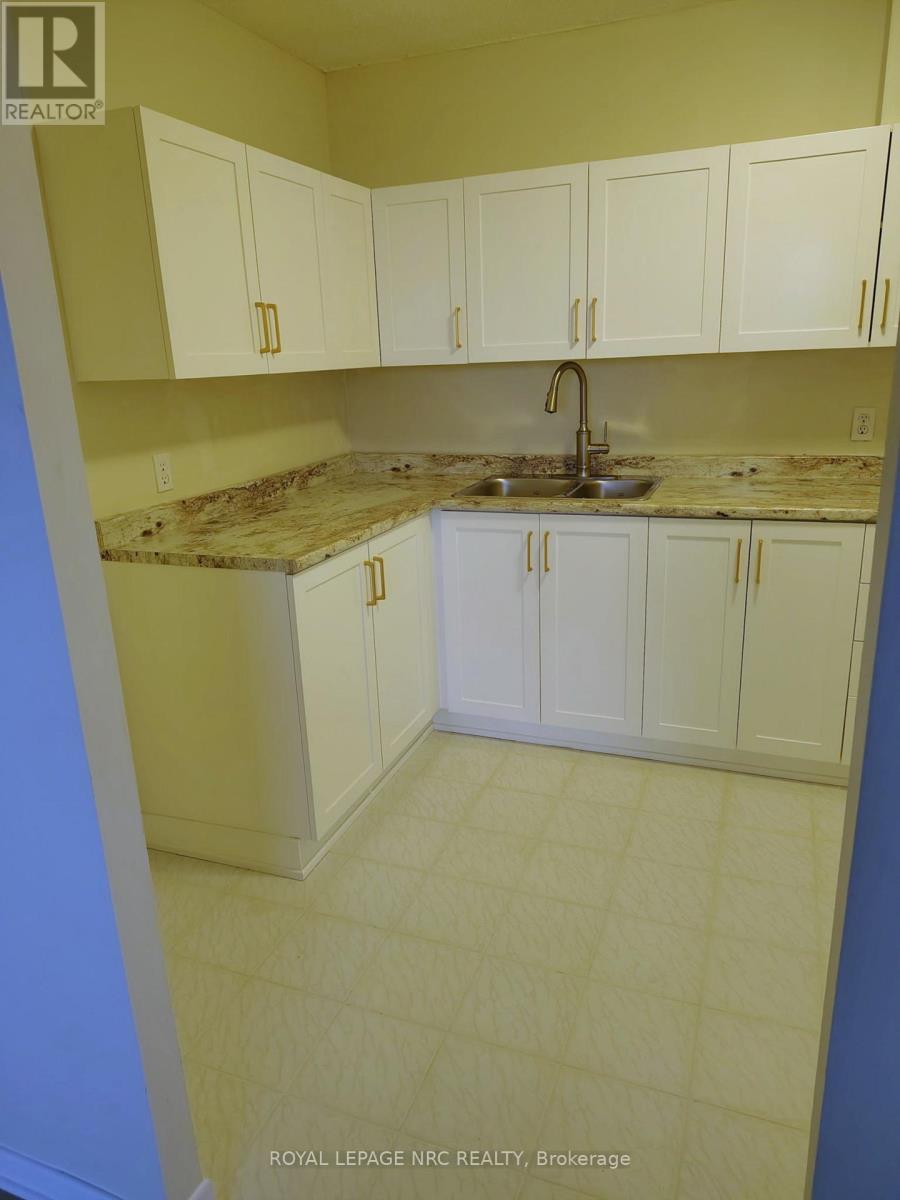 706 - 900 Dynes Road