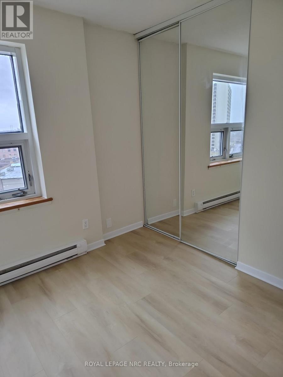 706 - 900 Dynes Road