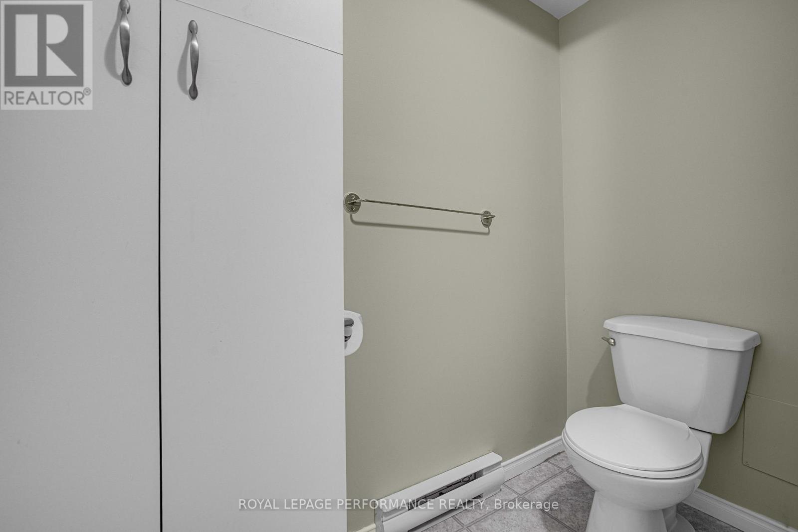 (4) - 16 Pendleton Street