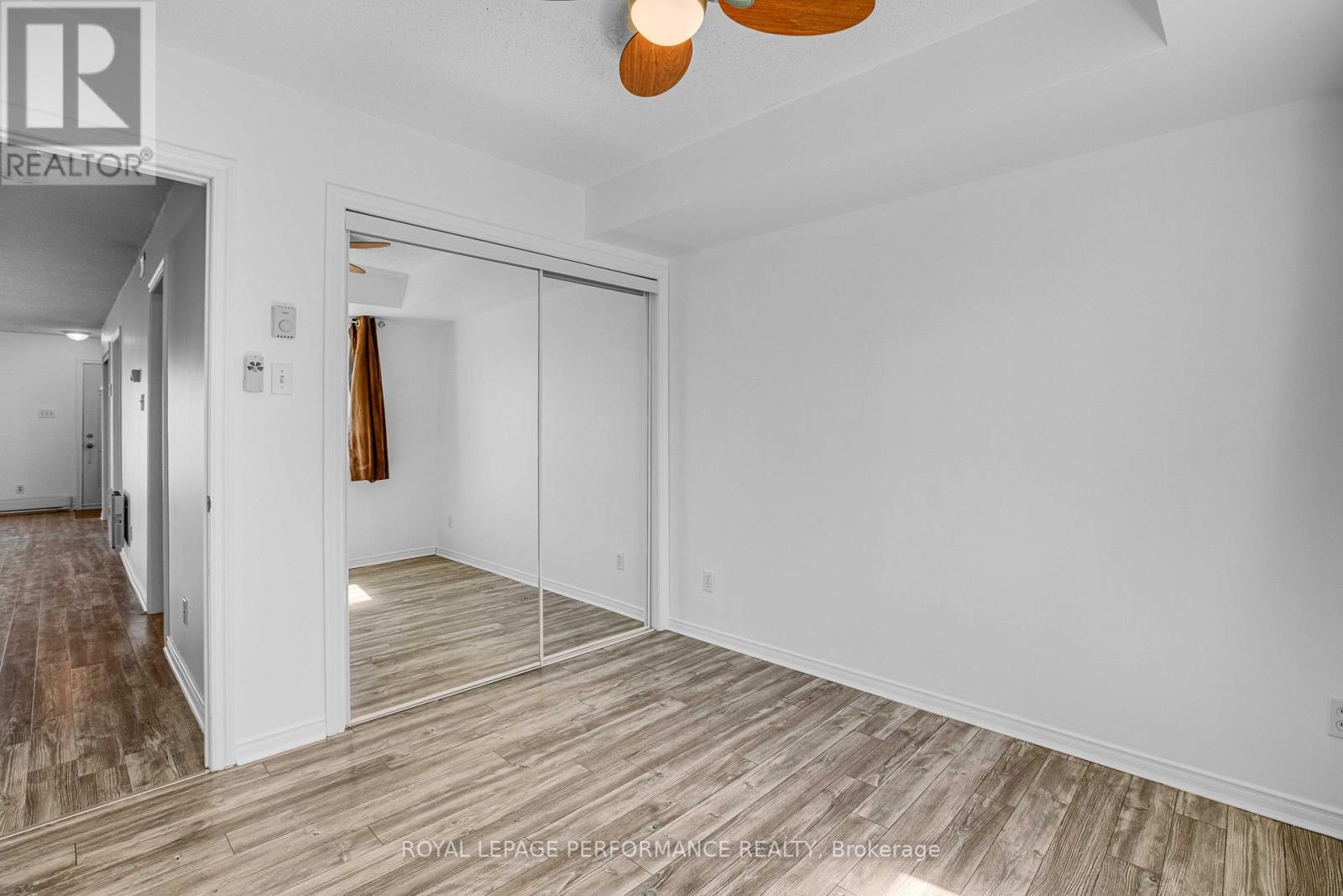 (4) - 16 Pendleton Street