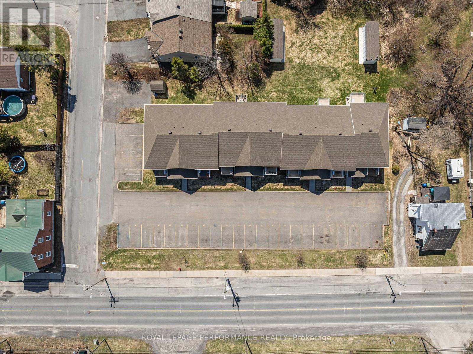 (4) - 16 Pendleton Street